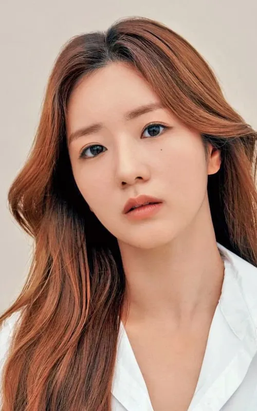 Yoon Bo-mi