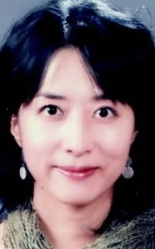 Shin Yoon-jung