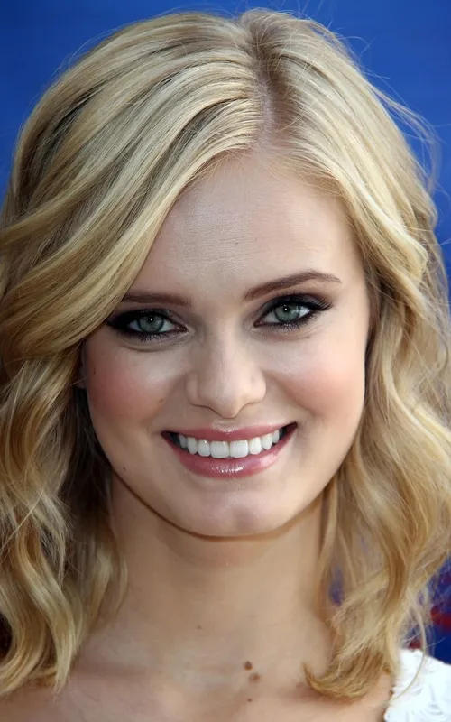 Sara Paxton