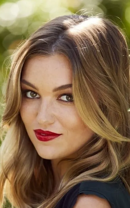 Lili Simmons