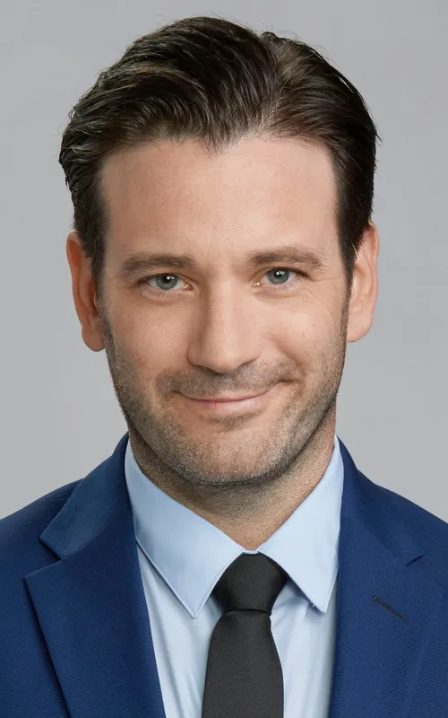 Colin Donnell