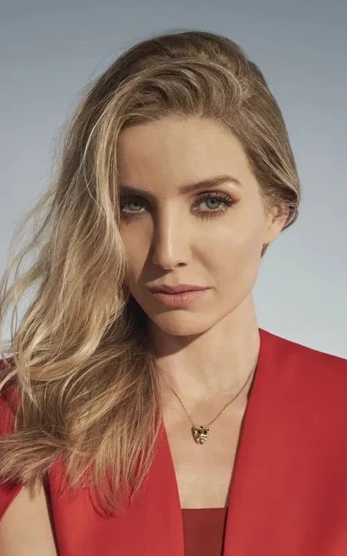 Annabelle Wallis