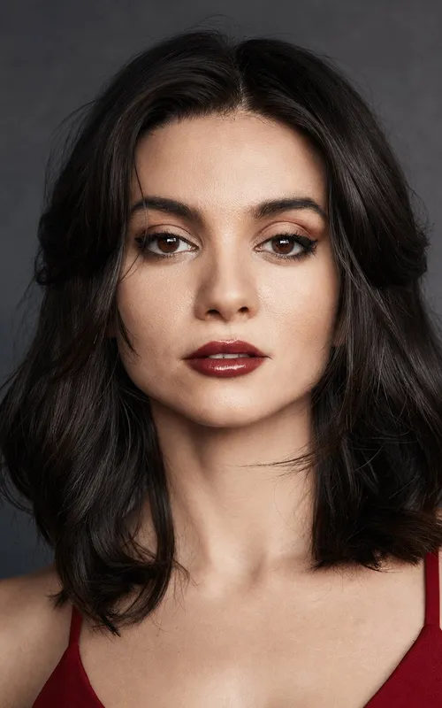 Lauren LaVera