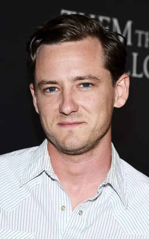 Lewis Pullman