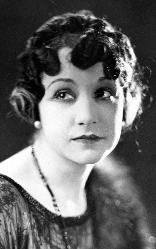 Alice Hollister