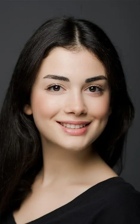 Özge Yağız