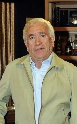 Cesáreo Estébanez