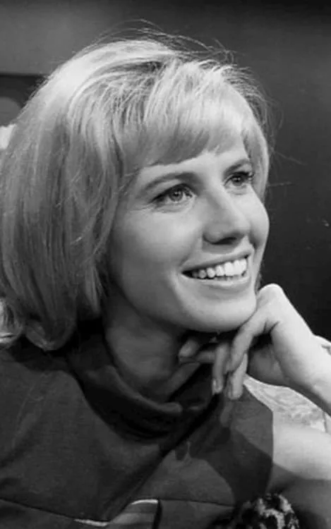 Leslie Charleson