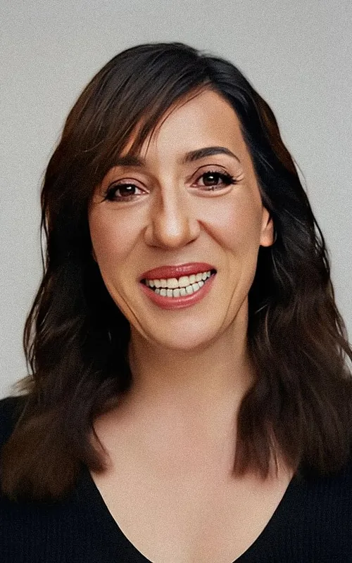 Binnur Kaya