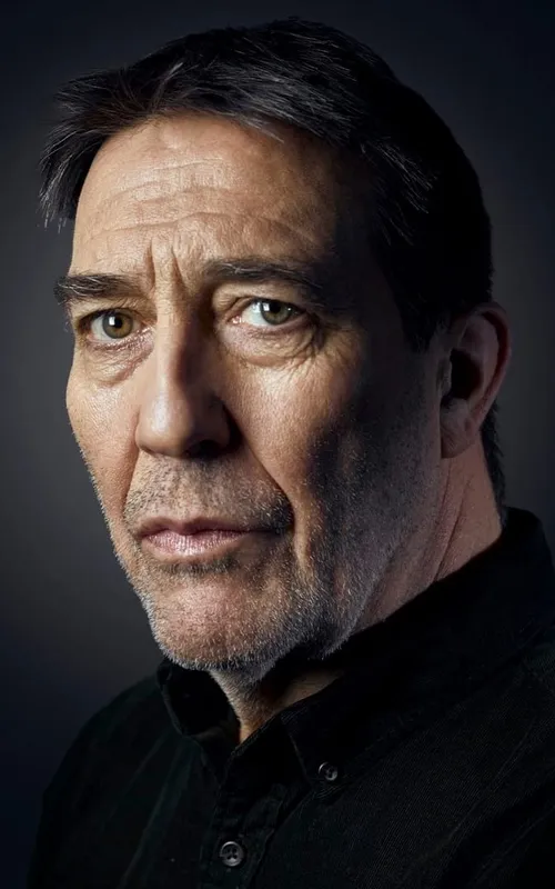 Ciarán Hinds