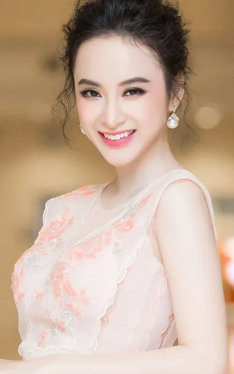 Angela Phương Trinh