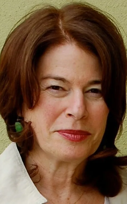 Davia Nelson