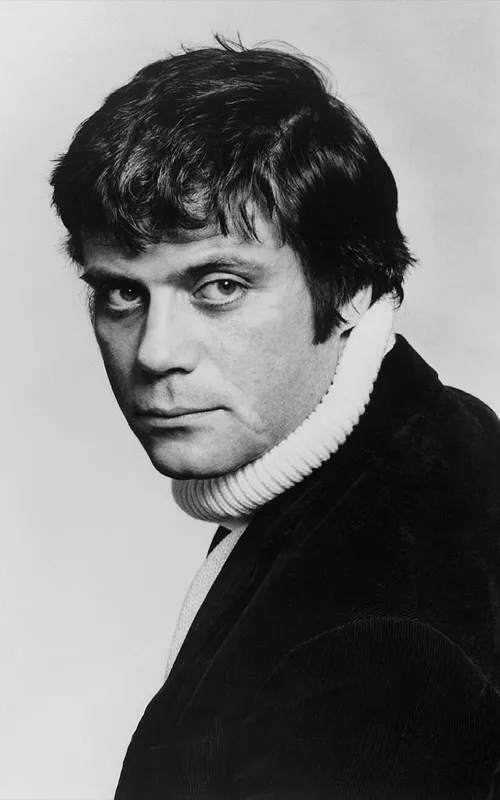 Oliver Reed