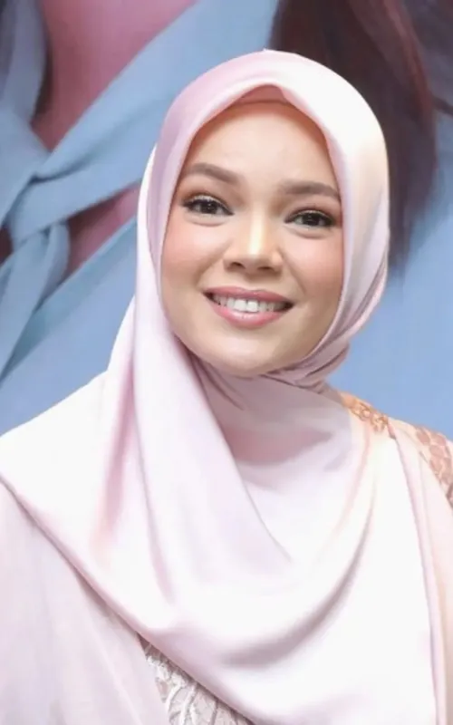 Dewi Sandra