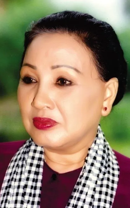 Hồng Nga