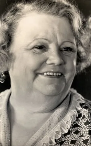 Minnie Rayner