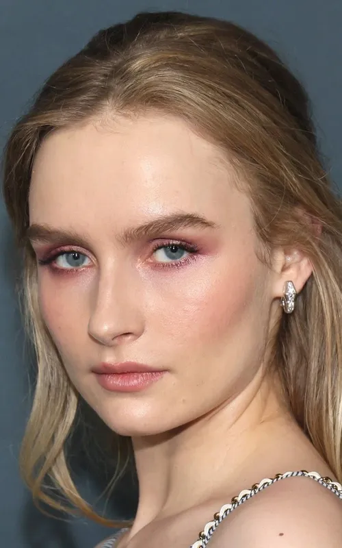 Olivia DeJonge