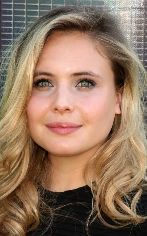 Leah Pipes