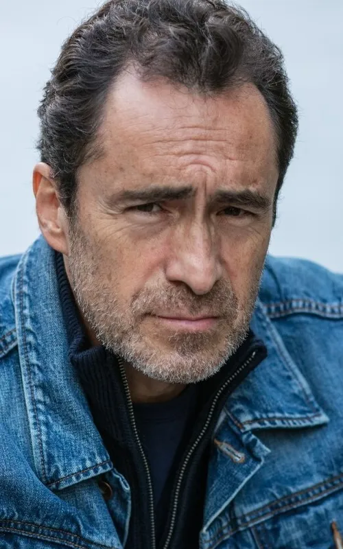 Demián Bichir