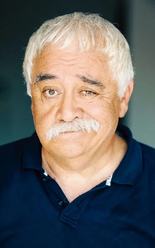 Levent Kırca