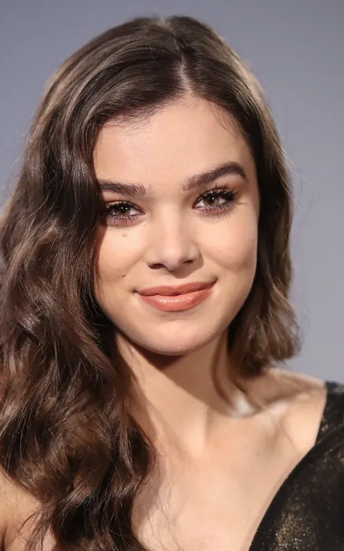 Hailee Steinfeld