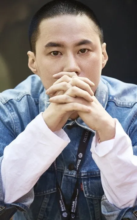 Lee Hwan