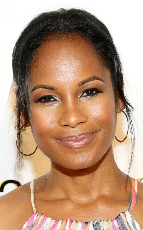 Robinne Lee