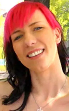Vicky DeLuxe