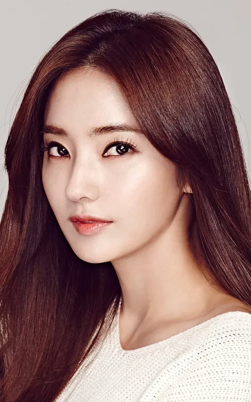 Han Chae-young