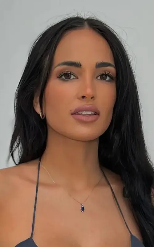 Claudia Bavel