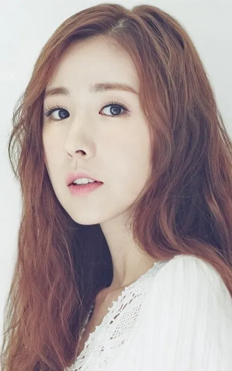 Kan Mi-youn