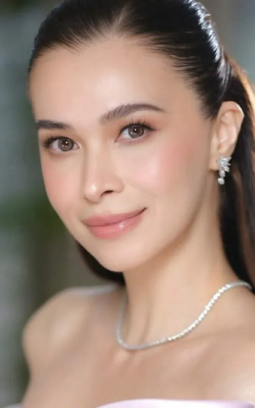 Sunshine Cruz