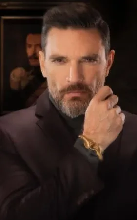 Julián Gil