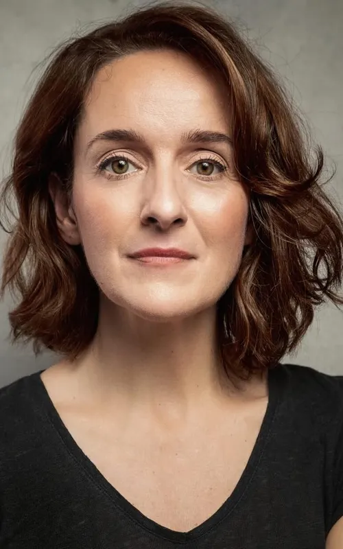Kirsty Hoiles
