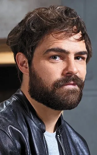 Peter Lanzani