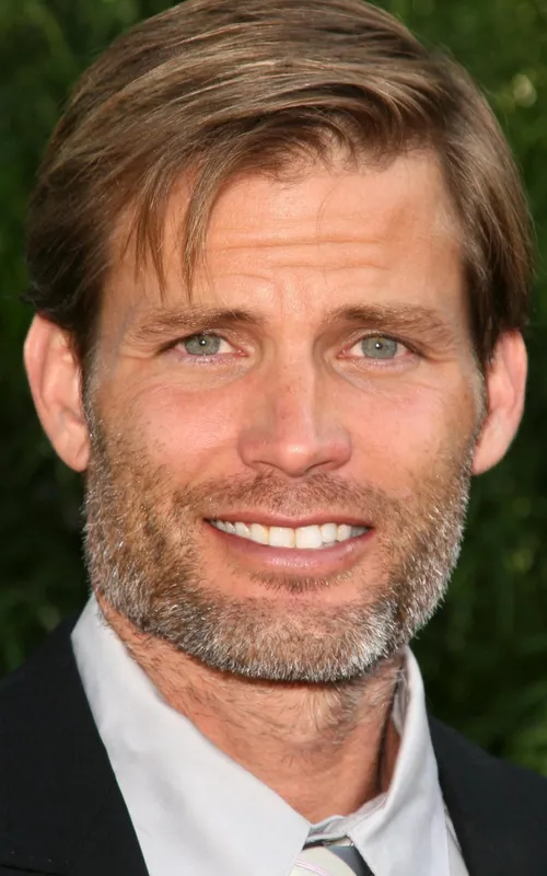 Casper Van Dien