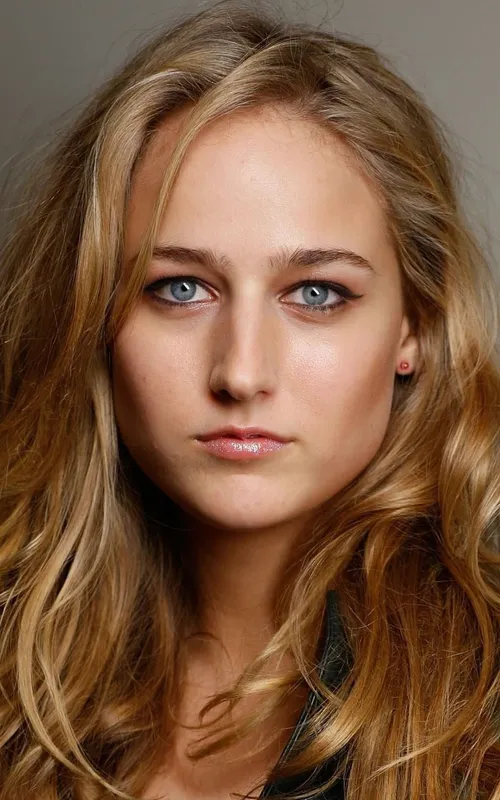 Leelee Sobieski