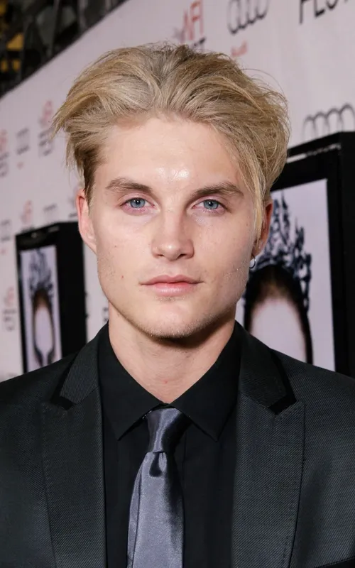 Toby Hemingway