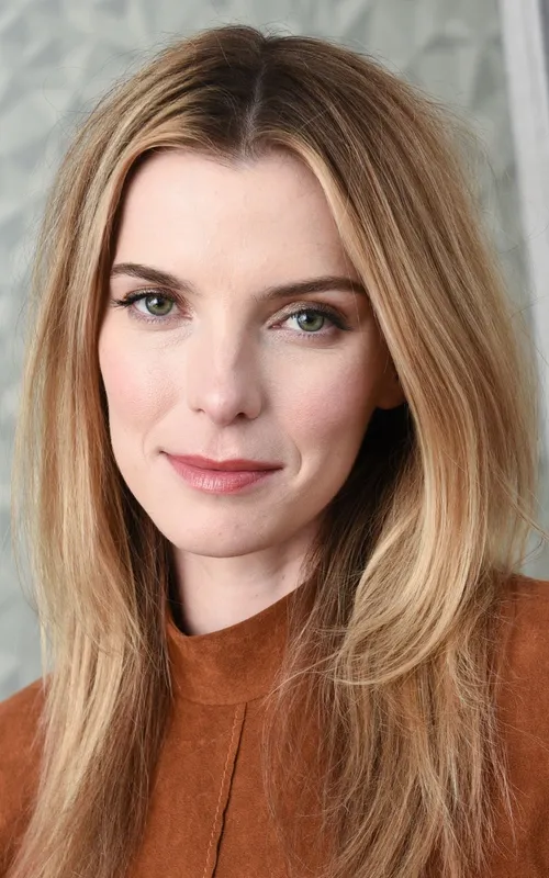 Betty Gilpin