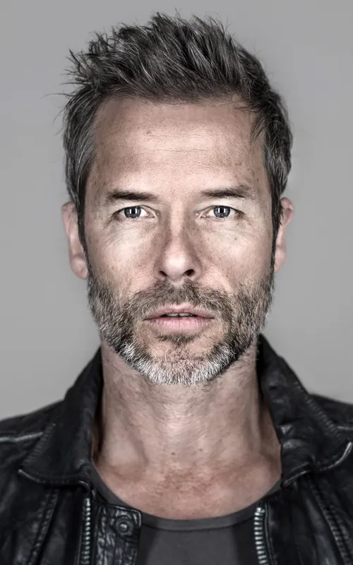 Guy Pearce