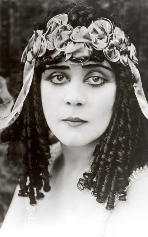 Theda Bara