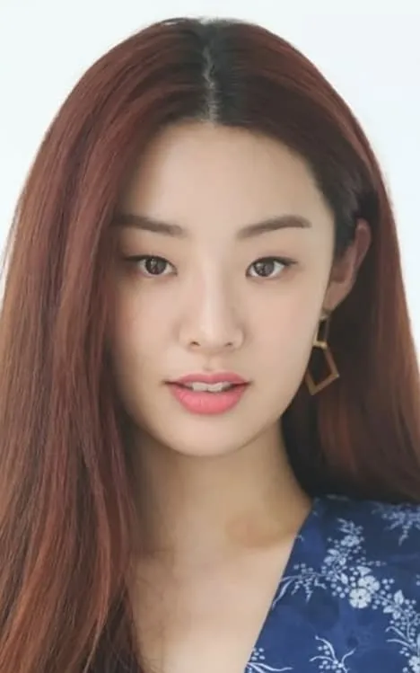 Stephanie Lee