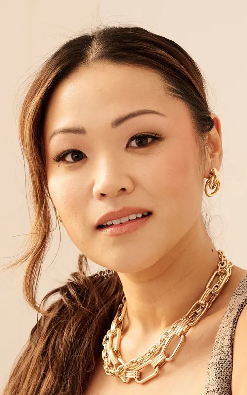 Jee Young Han