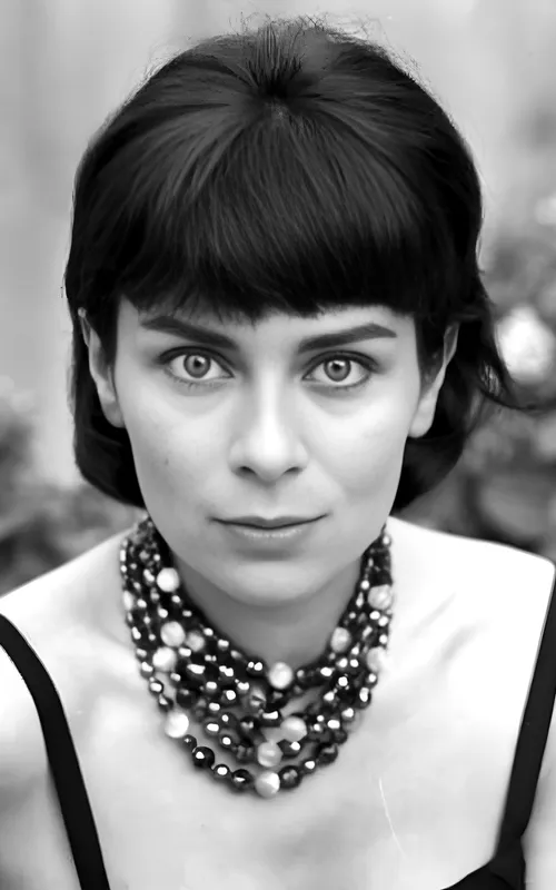 Juliette Mayniel