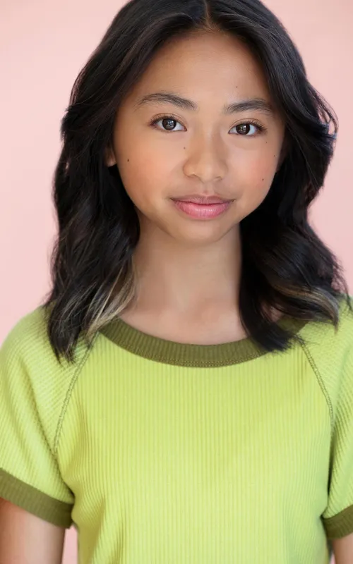 Mia Lynn Bangunan