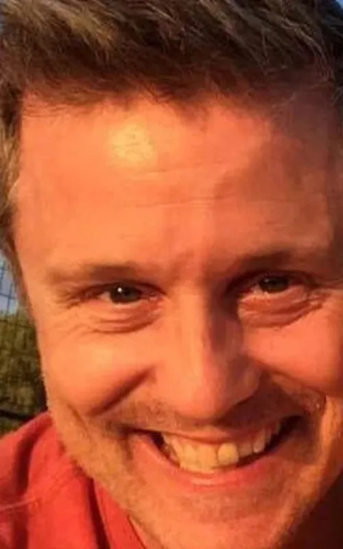 Stephen Holmes