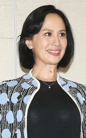 Alice Tsai-yi Huang