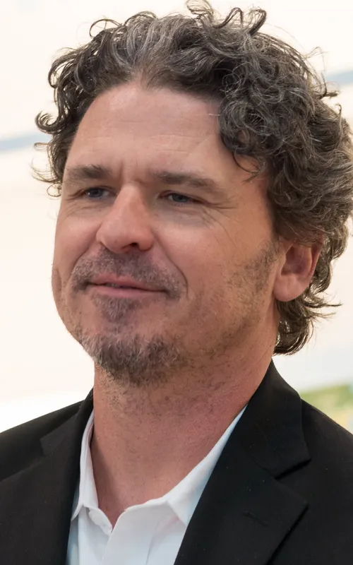 Dave Eggers