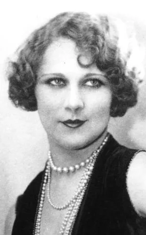 Louise Lovely