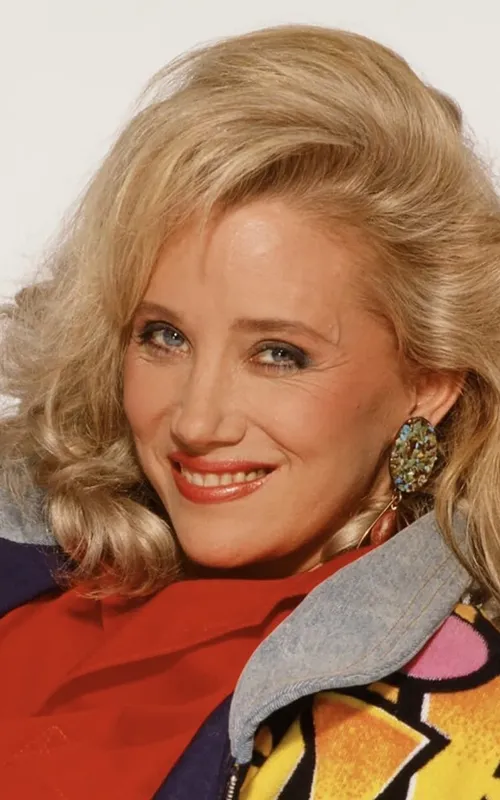 Sally Kirkland